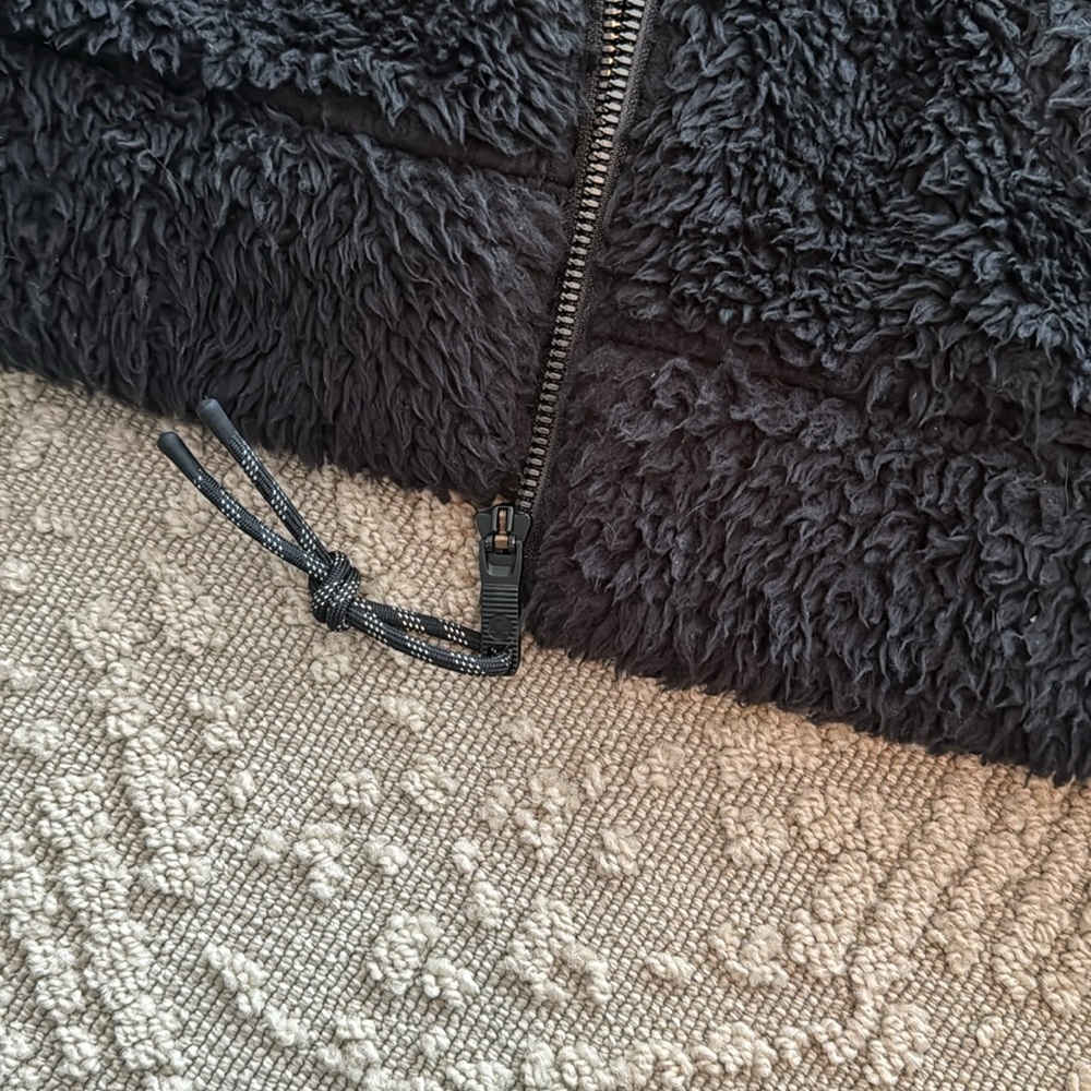 Lululemon Teddy Jacket - Picture 2 of 4